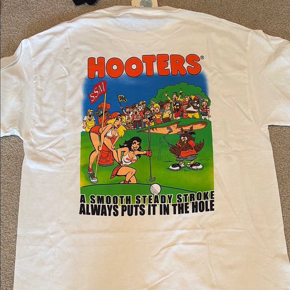 Hooters Graphic T-Shirt in White